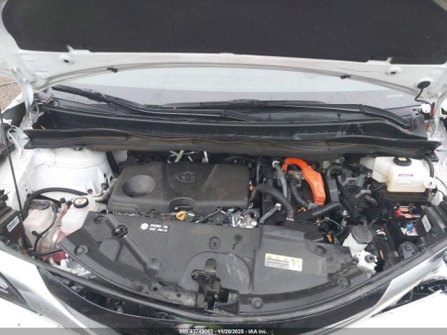 Toyota Sienna Platinum Image 13