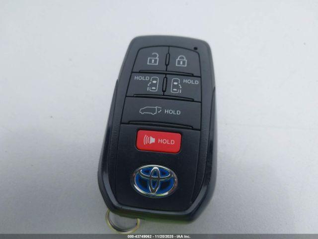 Toyota Sienna Platinum Image 8