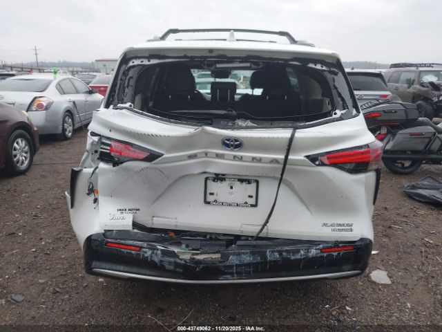 Toyota Sienna Platinum Image 9