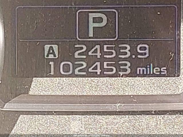 Subaru Crosstrek 2.0i Limited Image 6