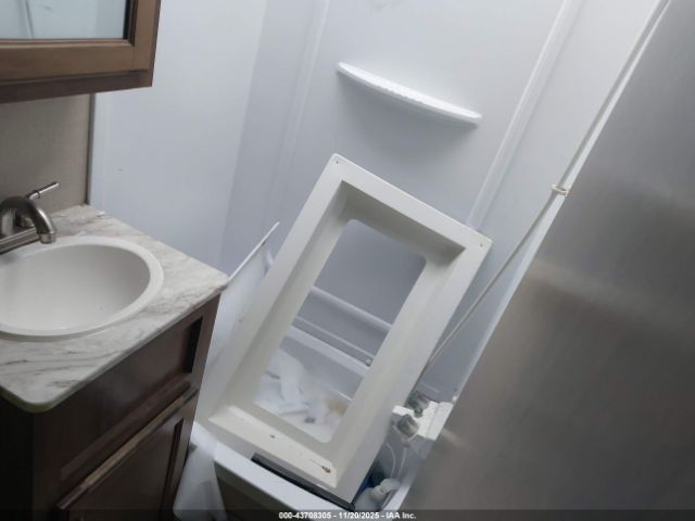 Coachmen Chaparral 373mbrb Image 15