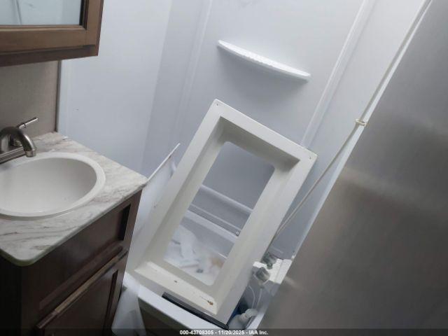 Coachmen Chaparral 373mbrb Image 15