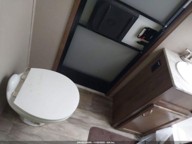 Coachmen Chaparral 373mbrb Image 17