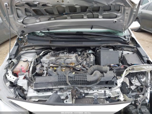 Toyota Corolla Le Image 15