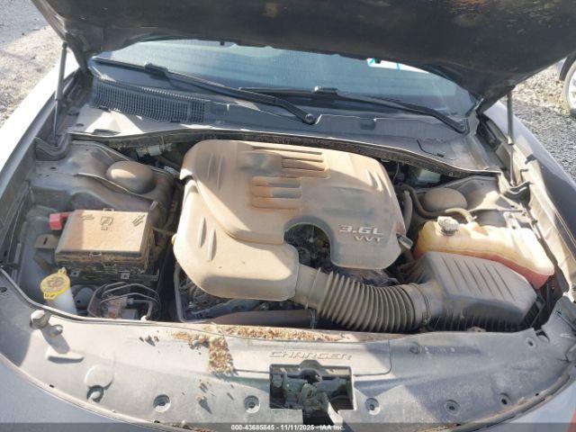 Dodge Charger Sxt Rwd Image 6