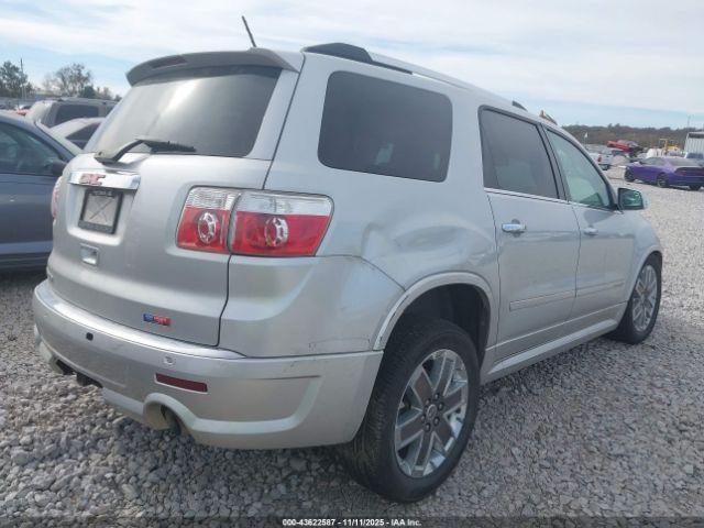 GMC Acadia Denali Image 5