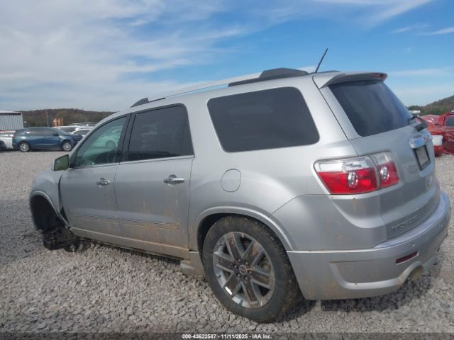 GMC Acadia Denali Image 15