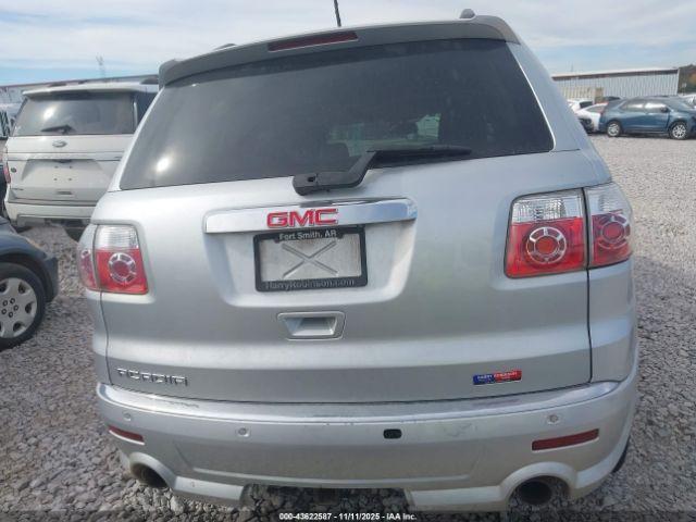 GMC Acadia Denali Image 11