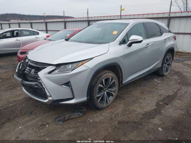 Lexus RX Image 16