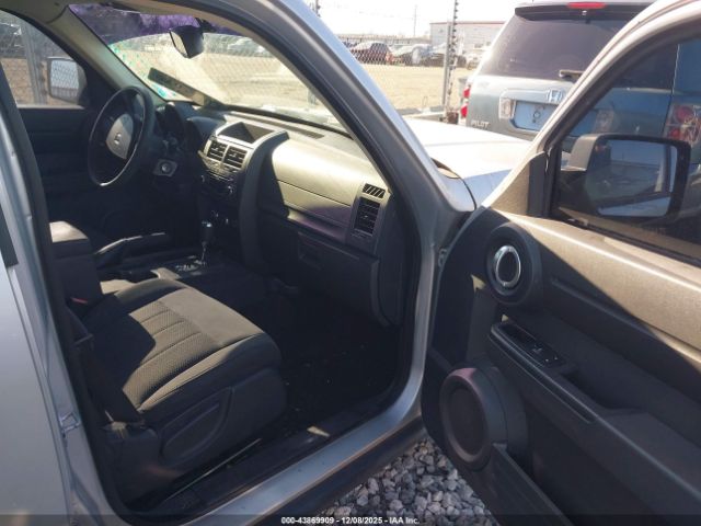 Dodge Nitro Heat Image 15