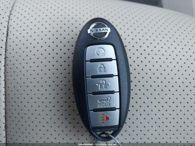 Nissan Murano Platinum Image 13