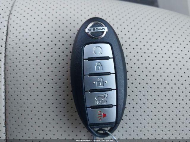 Nissan Murano Platinum Image 13