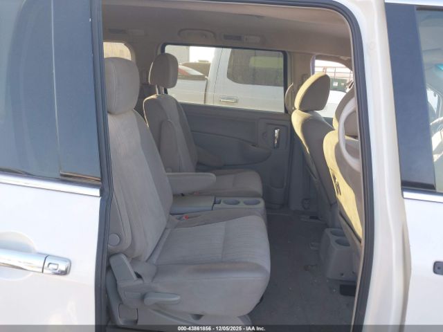 Nissan Quest Image 4