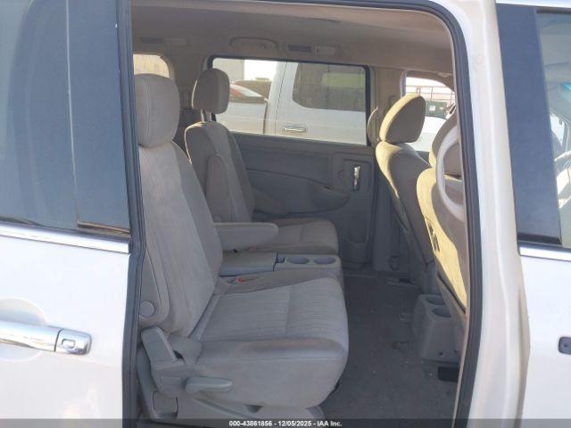 Nissan Quest Image 4