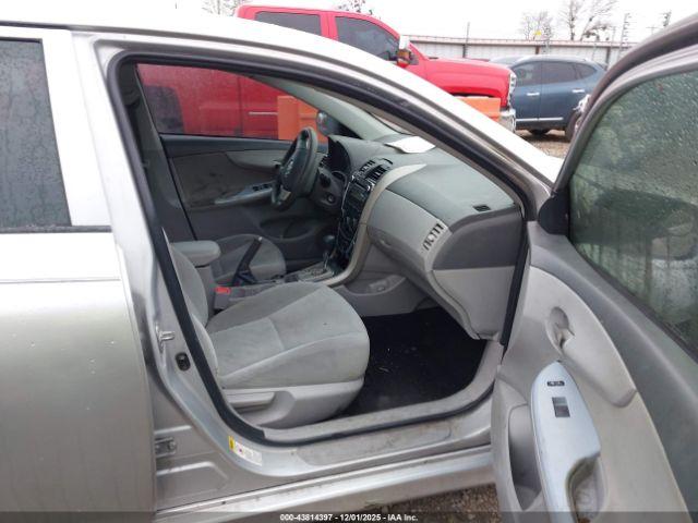 Toyota Corolla Le Image 14