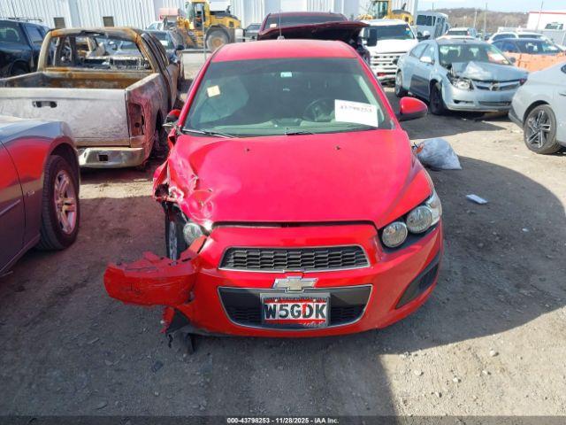 Chevrolet Sonic Lt Auto Image 14