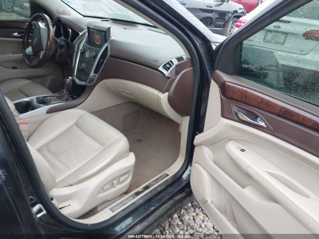 Cadillac SRX Luxury Collection Image 10