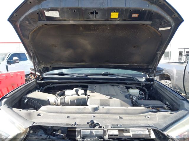 Toyota 4Runner Limited Image 4