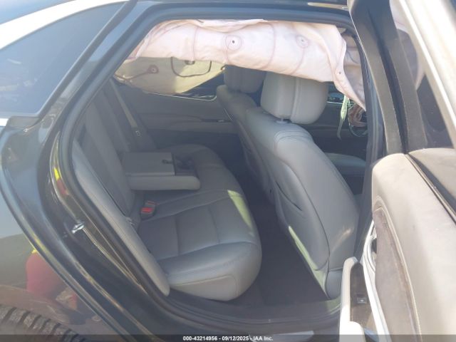 Cadillac XTS Luxury Image 2