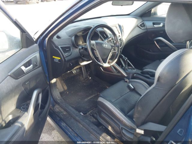 Hyundai VELOSTER Turbo Image 10