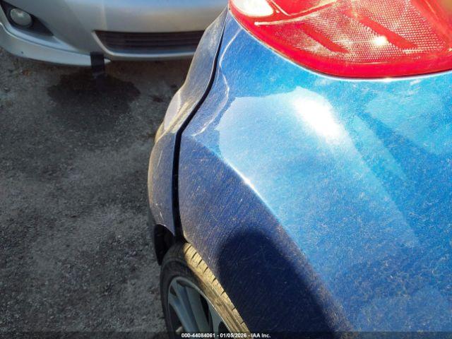 Hyundai VELOSTER Turbo Image 16