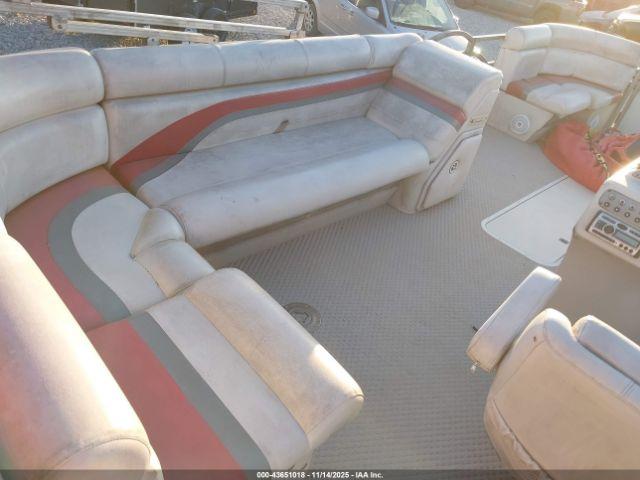 Voyager Other Image 9