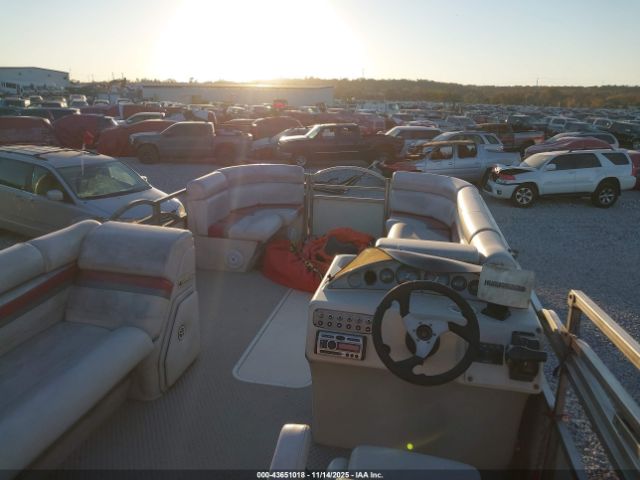 Voyager Other Image 13