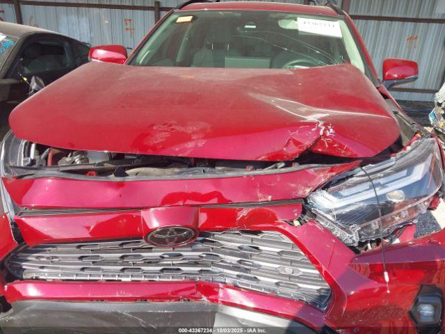 Toyota RAV4 Limited Image 12