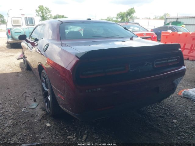 Dodge Challenger Sxt Image 2