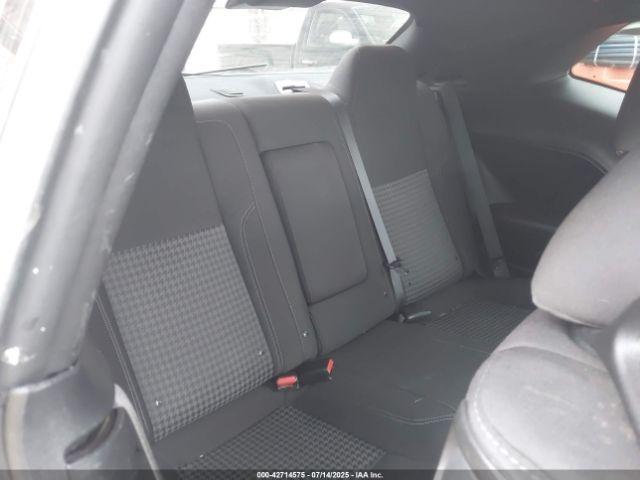 Dodge Challenger Sxt Image 7