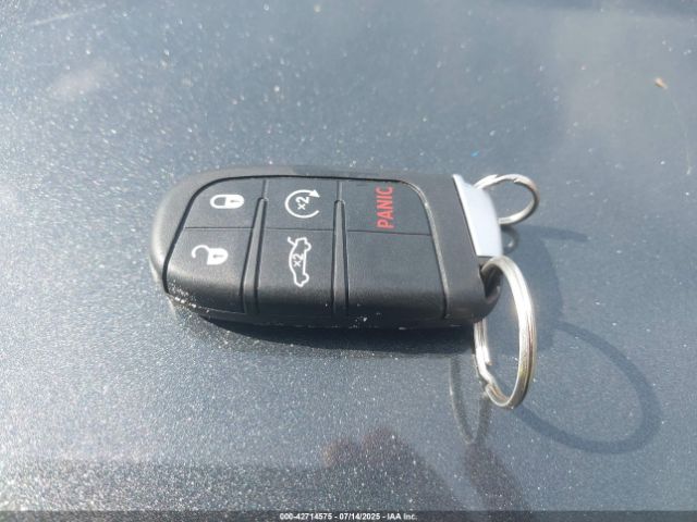 Dodge Challenger Sxt Image 5