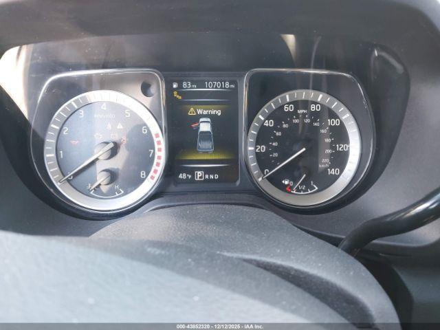 Nissan Titan Platinum Reserve Image 9