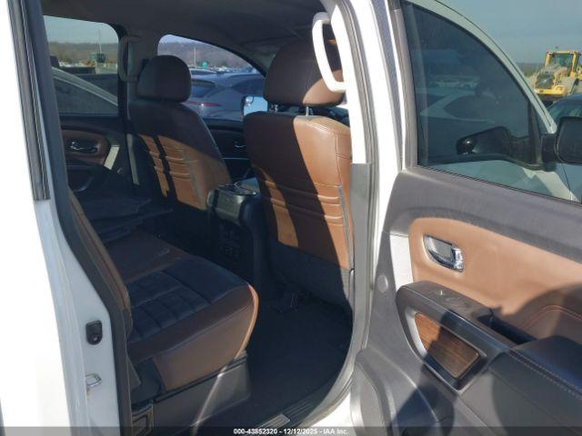 Nissan Titan Platinum Reserve Image 12