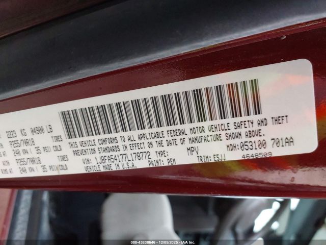 Jeep Wrangler Sahara Image 8