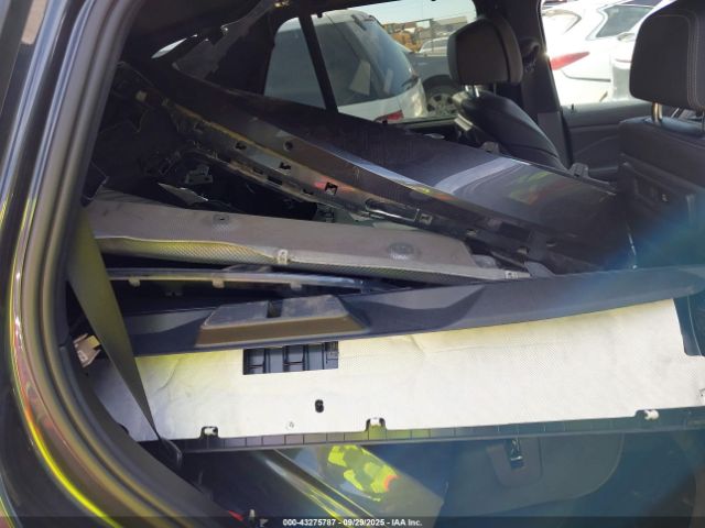 BMW X Series M50i Image 7