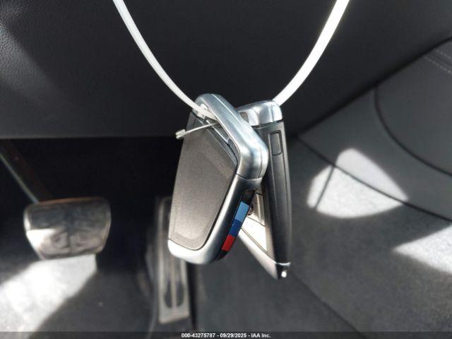 BMW X Series M50i Image 13