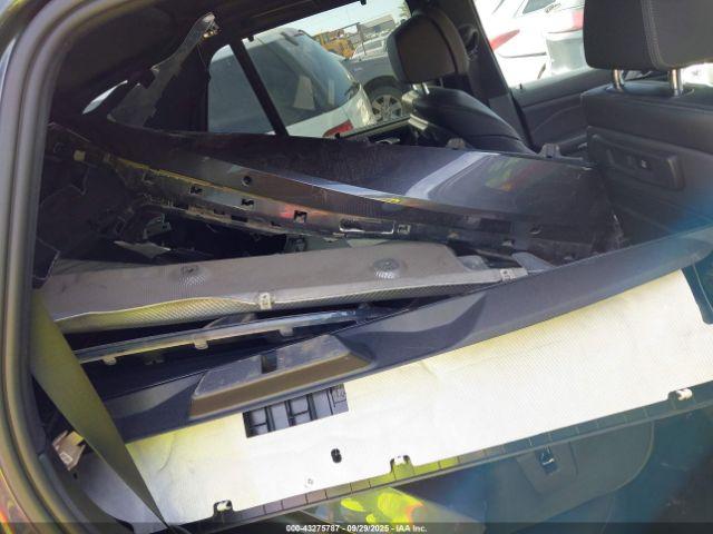 BMW X Series M50i Image 12