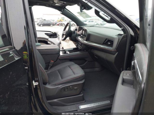 Chevrolet Tahoe Rst Image 7