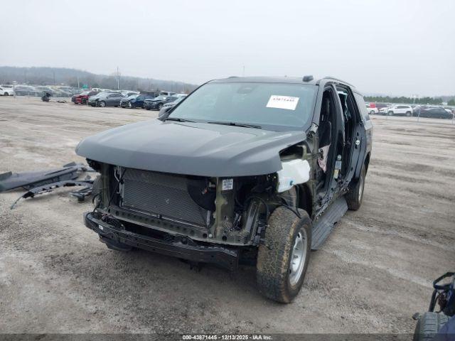 Chevrolet Tahoe Rst Image 2