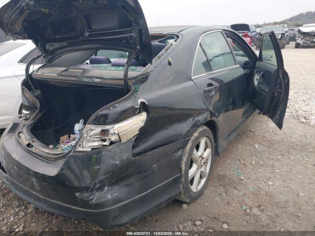 Toyota Camry Se Image 7