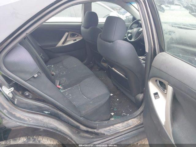 Toyota Camry Se Image 14