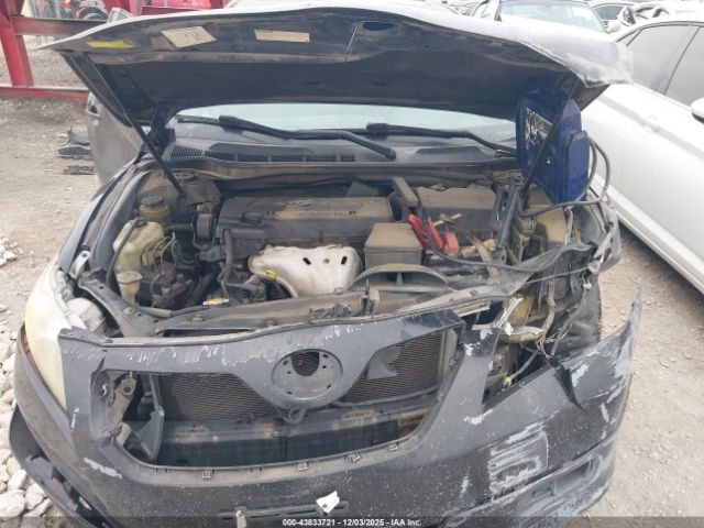 Toyota Camry Se Image 10