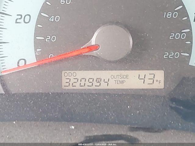 Toyota Camry Se Image 15