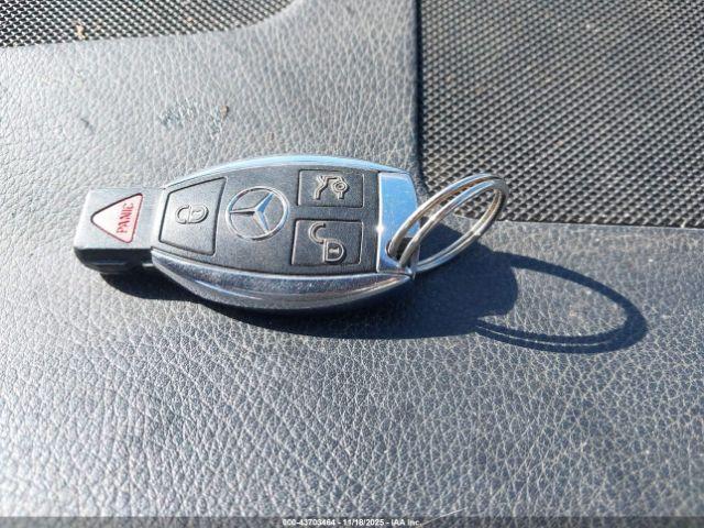 Mercedes-Benz GLK 4matic Image 4