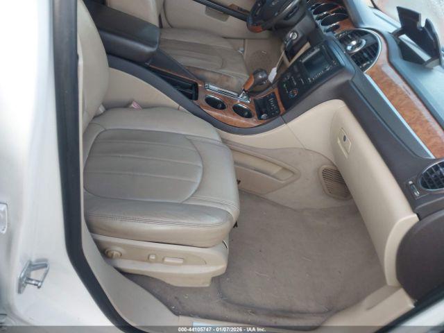 Buick Enclave Leather Image 5