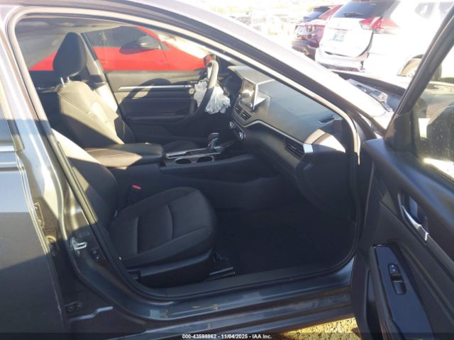 Nissan Altima Sv Fwd Image 3