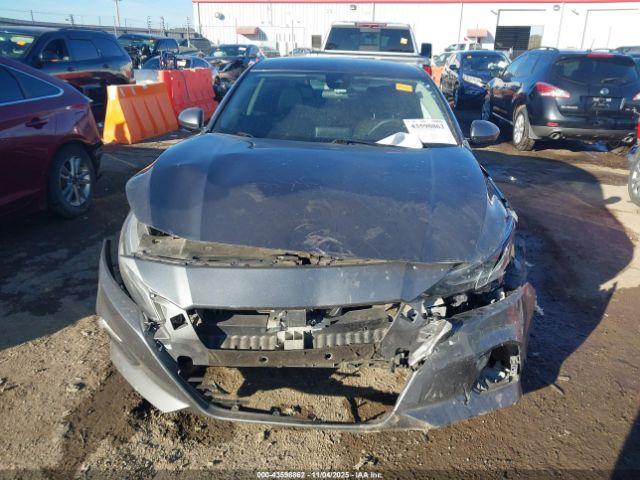 Nissan Altima Sv Fwd Image 15