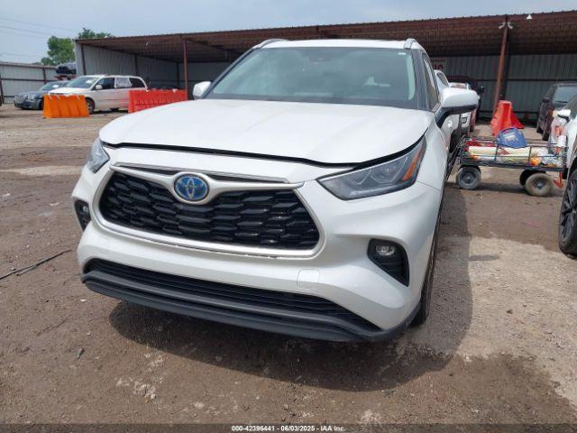 Toyota Highlander Hybrid Xle Bronze Edition Image 3