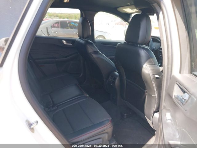 Ford Escape St-line Image 15