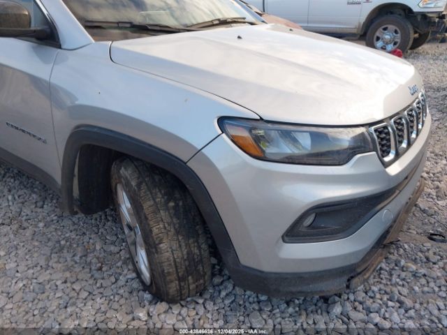Jeep Compass Latitude 4x4 Image 5